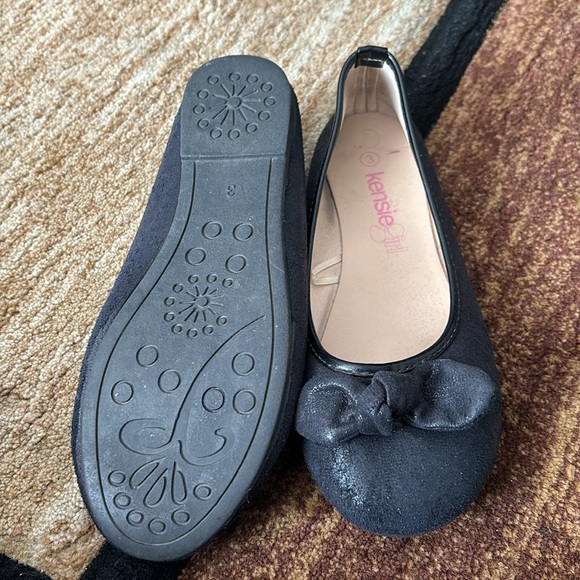 Black flats size 3 - Picture 2 of 2